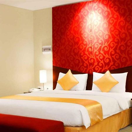 Horison Balairung Jakarta Jacarta Exterior foto