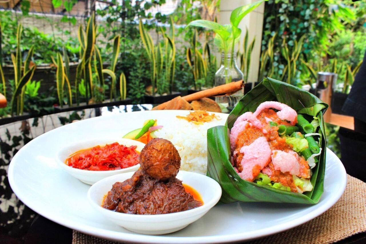 Horison Balairung Jakarta Jacarta Exterior foto