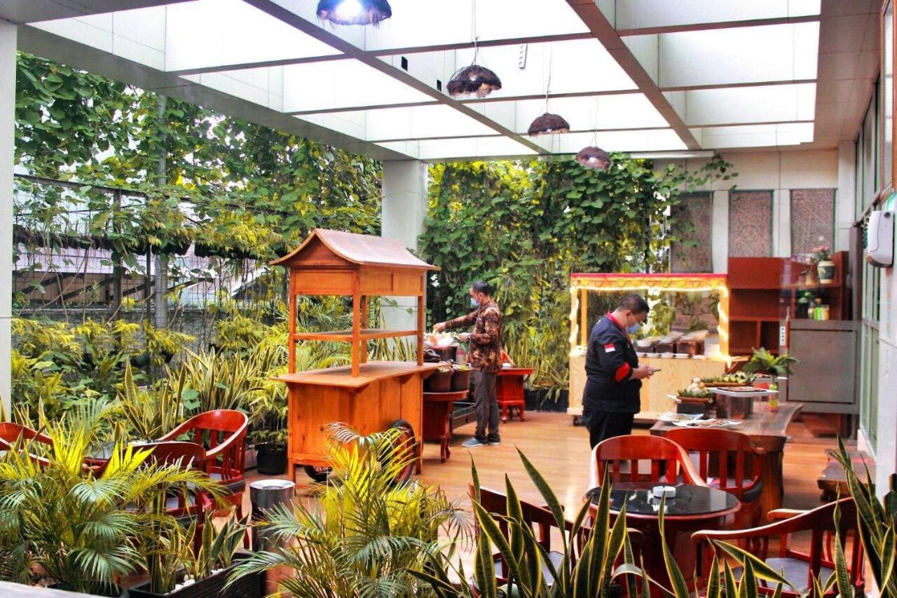 Horison Balairung Jakarta Jacarta Exterior foto
