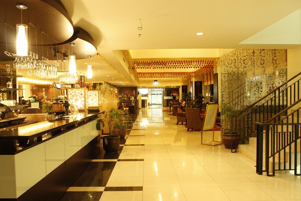 Horison Balairung Jakarta Jacarta Exterior foto