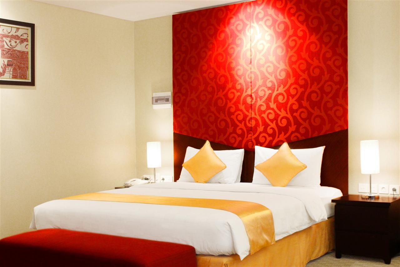 Horison Balairung Jakarta Jacarta Exterior foto