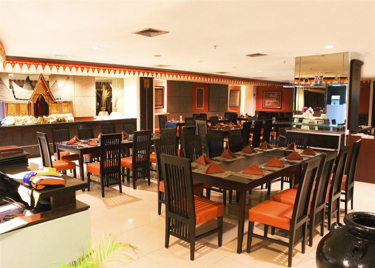 Horison Balairung Jakarta Jacarta Exterior foto