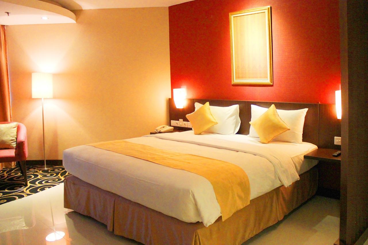 Horison Balairung Jakarta Jacarta Exterior foto